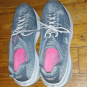 Skechers shoes size 10